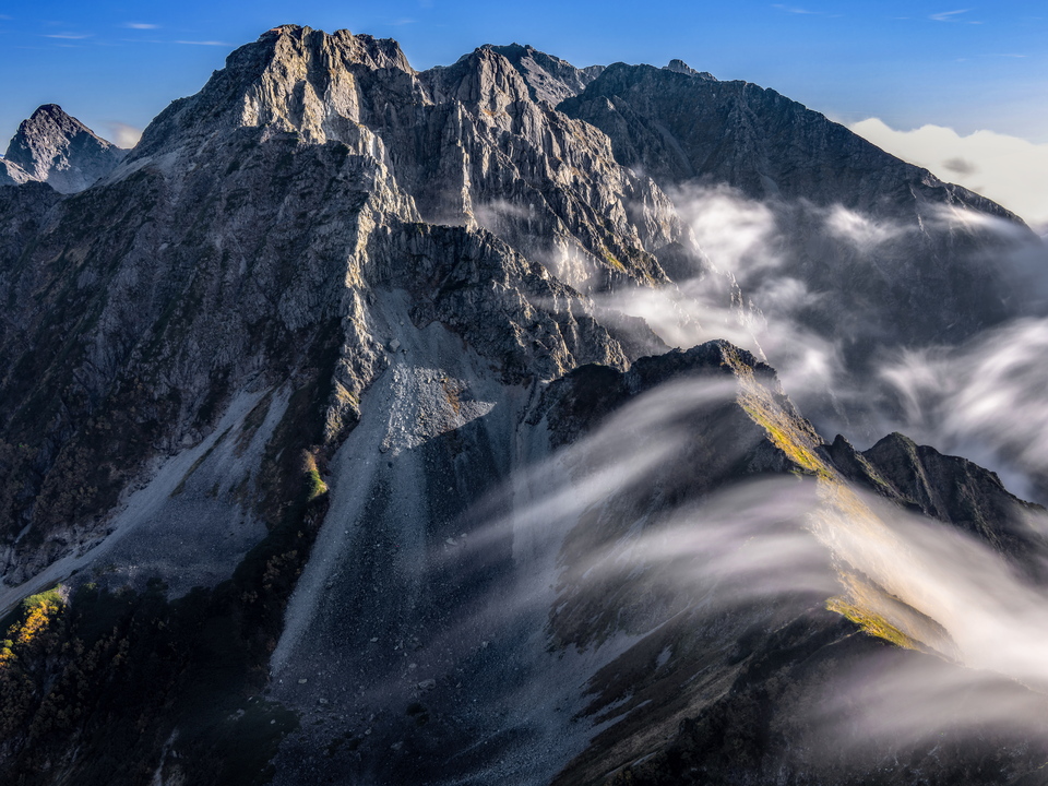 部門賞（山）　しろ(@white_cloudysky)さんの作品「雲のヴェール」