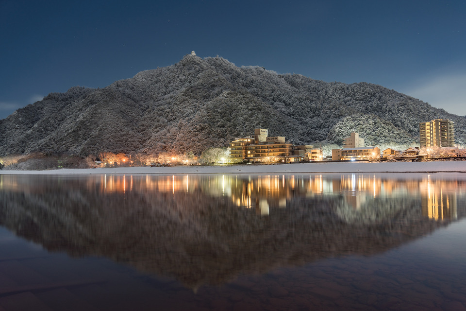 J-POWER賞　suzugongon1112さんの作品「雪の日の金華山夜景」