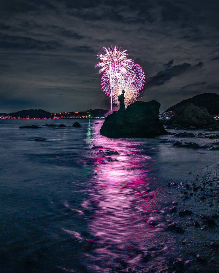 最優秀賞　うえさん(@ryu.uesan)さんの作品「独創華火」