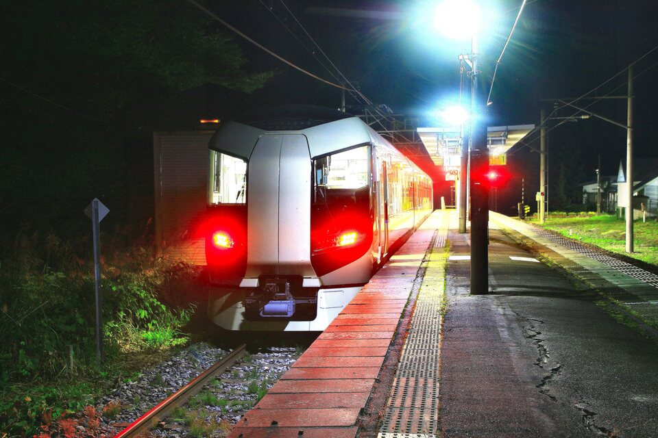 石川勇治 (石@ishi_ae86)さんの作品「夜汽車は『尾瀬』へ続く道」