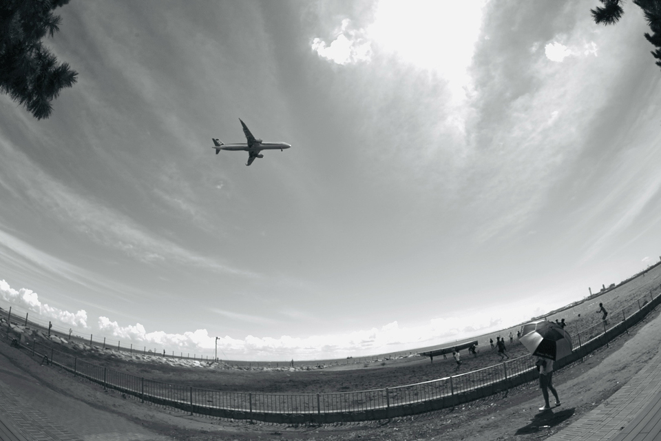 入選　kirhidさんの作品「夏の終わりに　2人で見た飛行機」