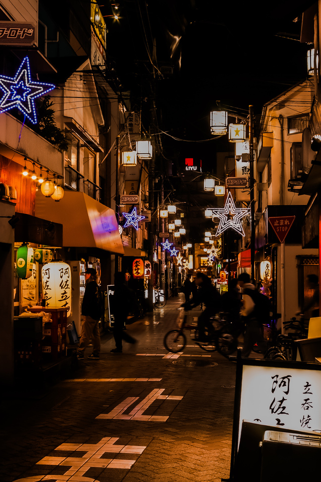 佳作（阿佐ヶ谷）　rio.100312さんの作品「灯を紡ぐまちかど」