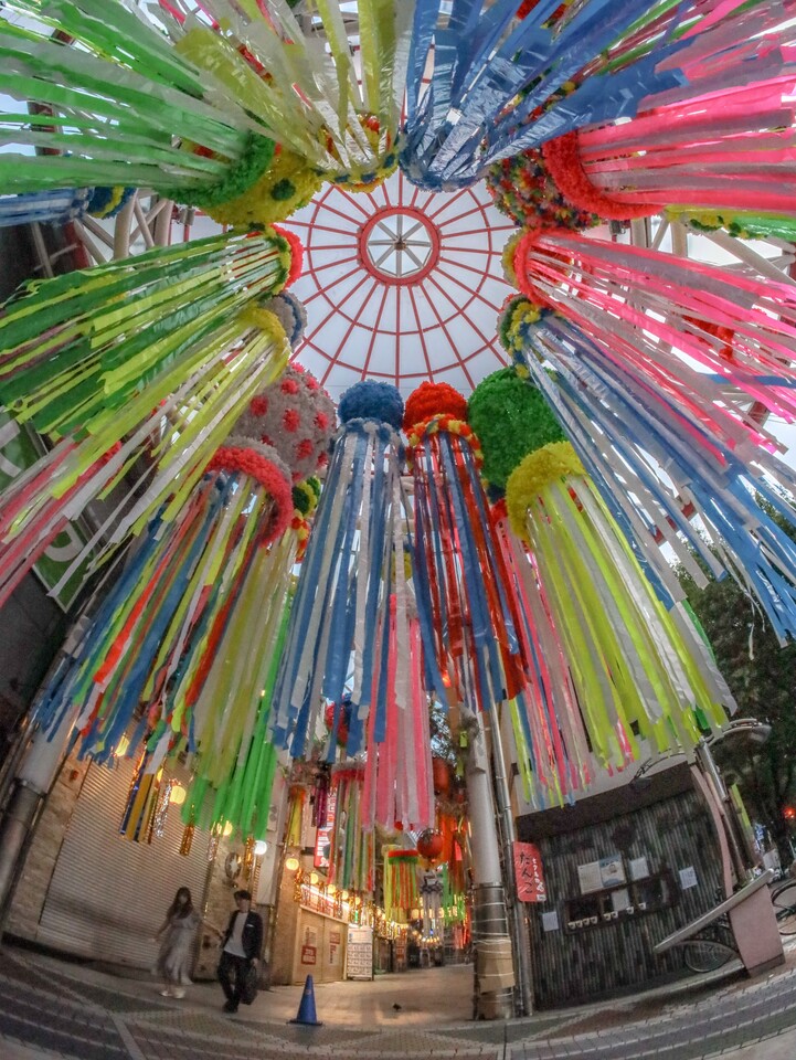 佳作（阿佐ヶ谷）　_toki_photographさんの作品「七夕、降り注ぐ」