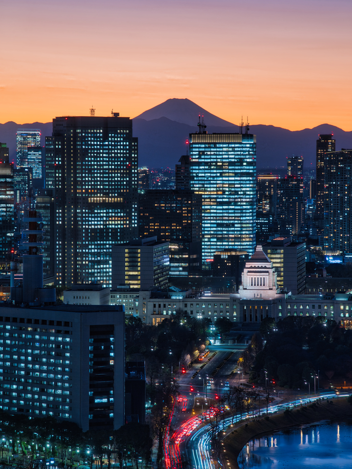 ザ・キャピトルホテル 東急賞　yoshi（cameraife）さんの作品「暮れゆく富士、煌めく街」