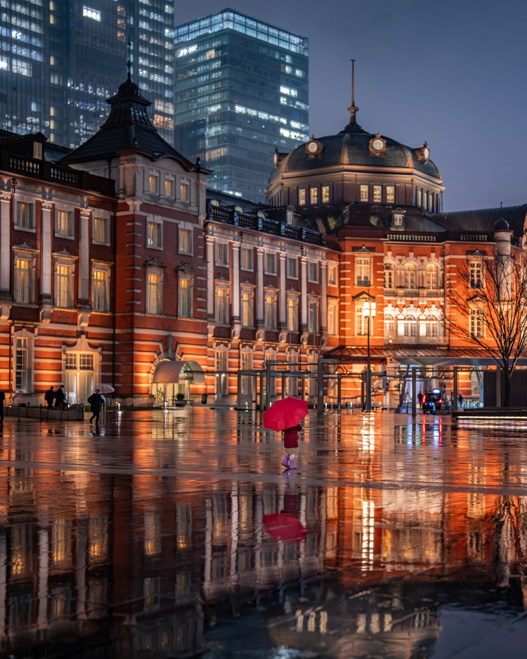 東京ステーションホテル賞　hiro2017さんの作品「記憶に残る、雨のプラットフォーム」