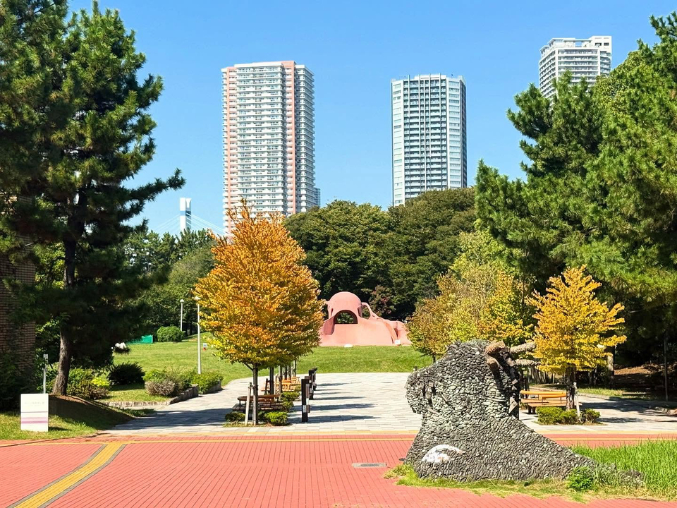 みどり銅賞　art0926さんの作品「タコと竜の住まう森」