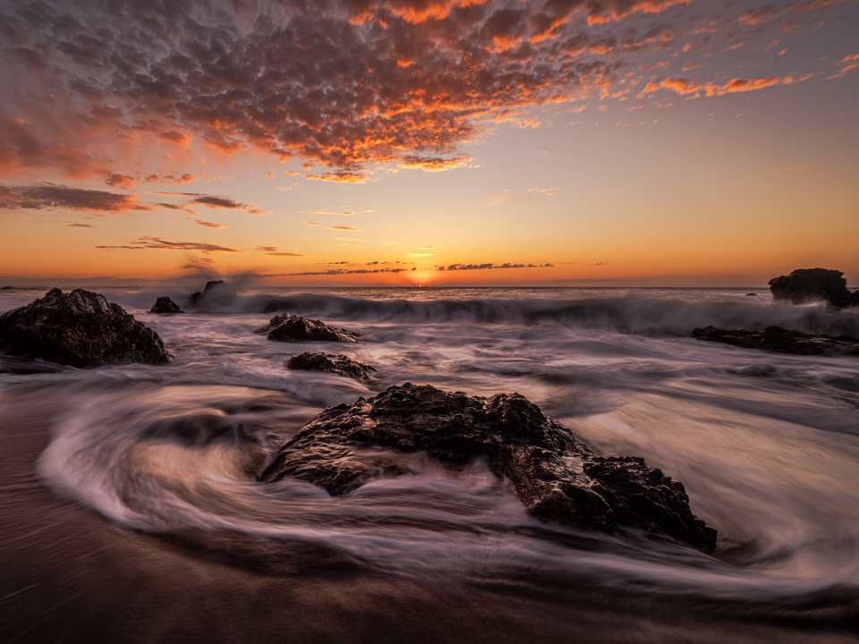部門賞（自然風景）　kaisakura_2020さんの作品「暁涛」